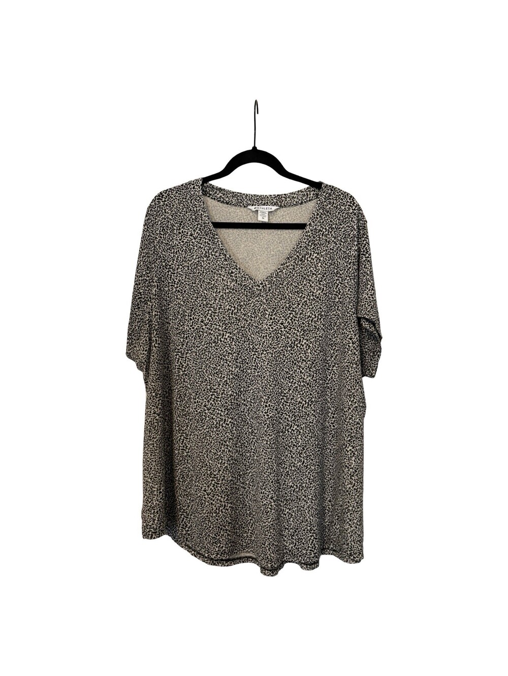 Athleta Breezy Scoop V-Neck Tee Womens Size 3x Animal Print Short Sleeve Cheetah